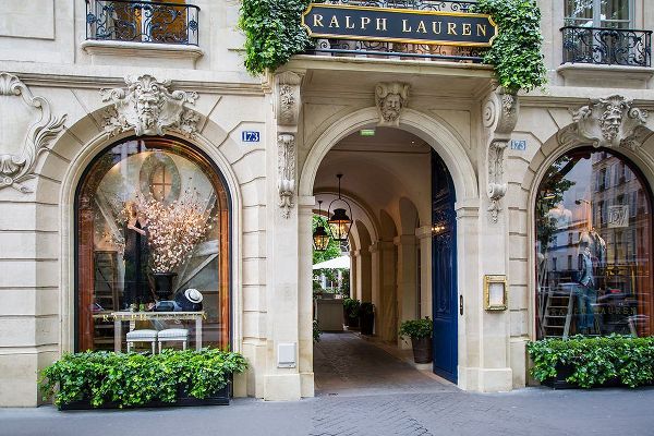 Delimont, Danita 아티스트의 Entry to Ralph Lauren store and restaurant in Saint-Germain-des-Pres, Paris, France작품입니다.